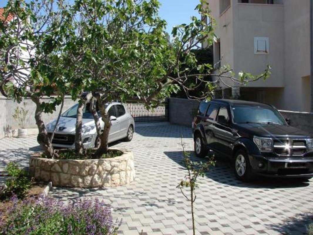 Bruna Apartment Rab Town Exterior photo