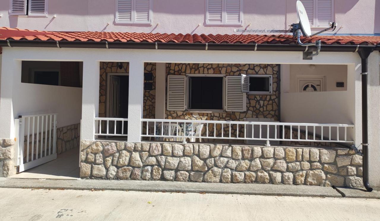 Bruna Apartment Rab Town Exterior photo